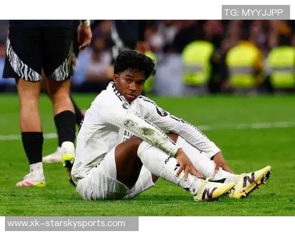 塞尔电台消息：皇马锁定于帕为新援因拜仁续约谈判失败